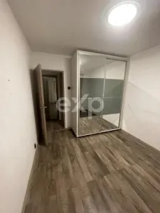 Apartament 3 Camere Decomandat, 80 mp, Etaj 2 - Zona Clubul Sportiv, Târgoviște - foto 8
