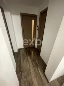 Apartament 3 Camere Decomandat, 80 mp, Etaj 2 - Zona Clubul Sportiv, Târgoviște - foto 10