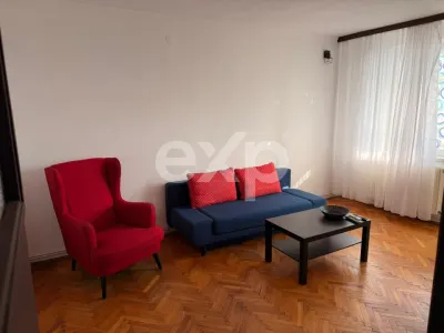 Inchiriere apartament  3 camere Central - foto 1