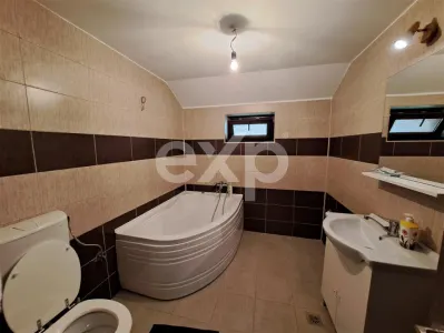 Casa individuala 5 camere platou Trivale - Zona Olteni - foto 3
