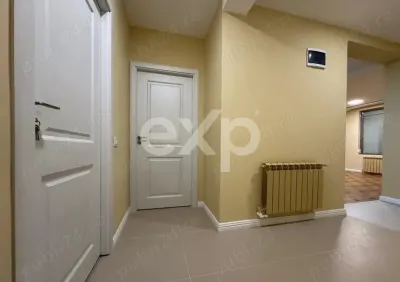 Apartament Nou cu 2 Camere Decomandat, Curte Proprie și Loc de Parcare - foto 3