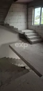 Duplex complet pentru 2 familii – 326 mpși 2.000 mp teren, lângă Pitesti - foto 2