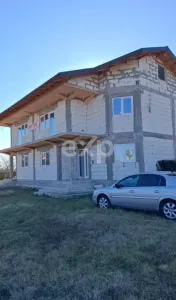 Duplex complet pentru 2 familii – 326 mpși 2.000 mp teren, lângă Pitesti - foto 5