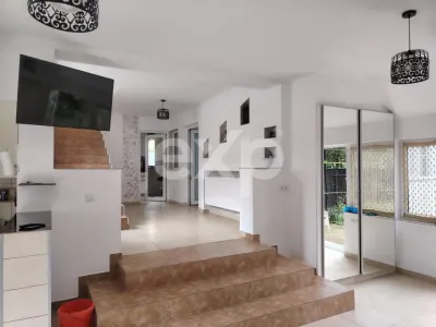 Vilă premium de vânzare/ închiriere | Str. Gimnaziului, Târgoviște, 7 camere - foto 2