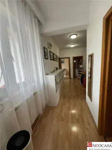 PTA DOMENII, S+P+1+M, 6 CAMERE, RENOVATA, CURTE! - foto 14