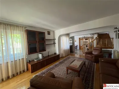 PTA DOMENII, S+P+1+M, 6 CAMERE, RENOVATA, CURTE! - foto 4