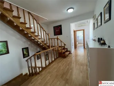 PTA DOMENII, S+P+1+M, 6 CAMERE, RENOVATA, CURTE! - foto 5