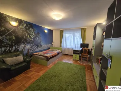 Vila versatila 7 camere + Garaj, Pivnita si Centrala Proprie, zona 1 Mai - Ion Mihalache | Ideala locuinta sau clinica - foto 11