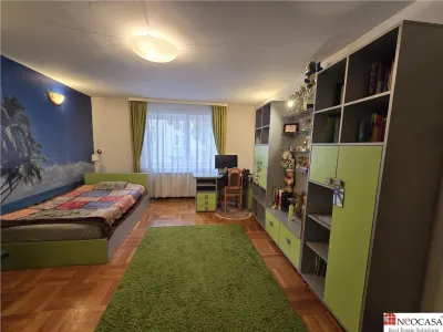 Vila versatila 7 camere + Garaj, Pivnita si Centrala Proprie, zona 1 Mai - Ion Mihalache | Ideala locuinta sau clinica - foto 12