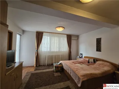 Vila versatila 7 camere + Garaj, Pivnita si Centrala Proprie, zona 1 Mai - Ion Mihalache | Ideala locuinta sau clinica - foto 16