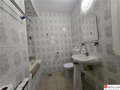 Vila versatila 7 camere + Garaj, Pivnita si Centrala Proprie, zona 1 Mai - Ion Mihalache | Ideala locuinta sau clinica - foto 5