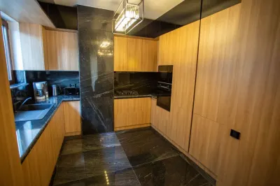 4 CAMERE, SUPERB, MOBILAT COMPLET, LOC PARCARE - foto 16