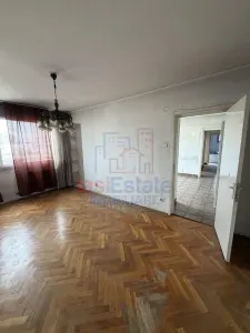 Apartament decomandat 4 camere, Centru – Spatios, 84 mp - foto 2