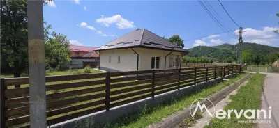 Casa de vanzare cu 4 camere in Brebu - foto 2
