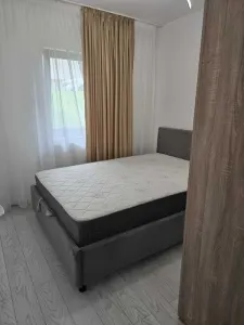 Apartament 1 camera de inchiriat la Bucium Confort -  370€ - foto 2