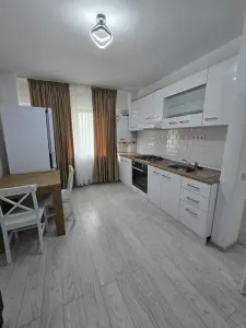 Apartament 1 camera de inchiriat la Bucium Confort -  370€ - foto 3