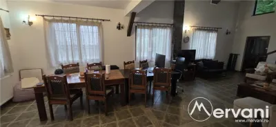Vila in Sinaia cu parau in curte si view superb - foto 4