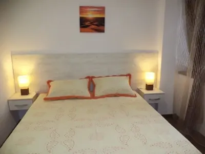 Apartament 2 camere mobilat, utilat - Centru - foto 4