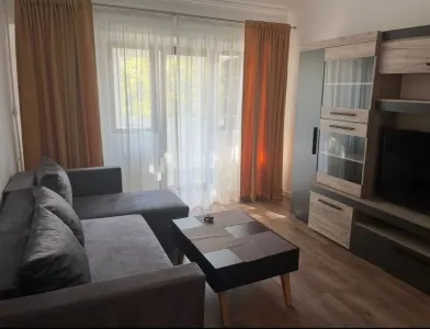 Apartament 3 camere de închiriat — Zona Centrală, Tg. Cucu / Podu de Fier - foto 2