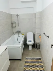 Apartament 3 camere de închiriat — Zona Centrală, Tg. Cucu / Podu de Fier - foto 7