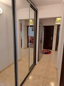 Apartament cu 3 camere decomandat - Zona Carrefour Felicia - Etaj 2 ! - Iasi