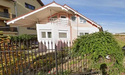Casă Elegantă și Funcțională în Sibiu, Zona Lazaret - foto 2