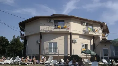 AFACERE LA CHEIE - Complexul turistic in incinta lacurilor Ocna Sibiului - foto 3