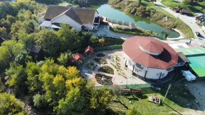 AFACERE LA CHEIE - Complexul turistic in incinta lacurilor Ocna Sibiului - foto 5