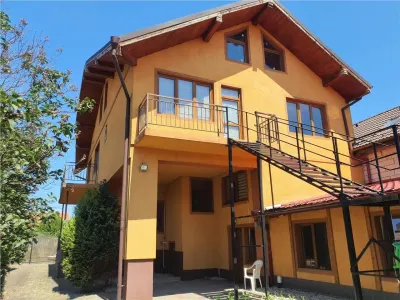 Vilă spațioasă D+P+M zona Terezian,  optima gradinita / sediu firma - foto 3