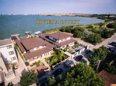 Ovidiu Sud,vila de lux cu piscina si ponton pe malul lacului - foto 2