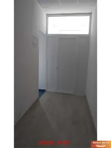 Bd. Aurel Vlaicu, Hornbach ,de inchiriat birou 90 mp  - foto 4