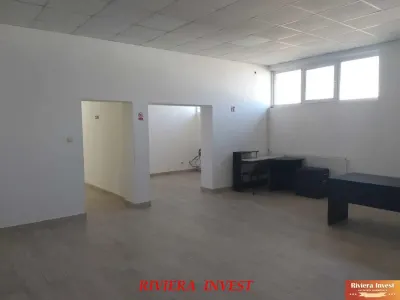 Bd. Aurel Vlaicu, Hornbach ,de inchiriat birou 90 mp  - foto 9