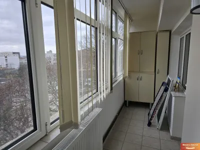 Faleza Nord- Azilul de Batrani , str.Unirii, apartament 3 camere mobilat si utilat, etaj 2  - foto 10