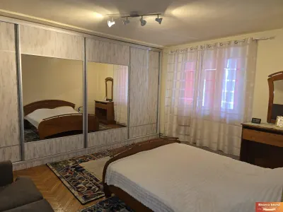KM 5 _ Str. Salciilor  , Vila S+P+2E+M cu 10 camere,foisor si teren 453 mp - foto 9
