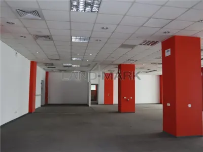 Spatiu comercial, parter, 16 metri vitrina - foto 17