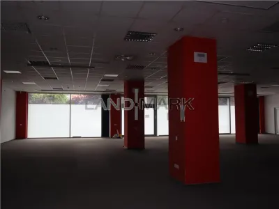 Spatiu comercial, parter, 16 metri vitrina - foto 5
