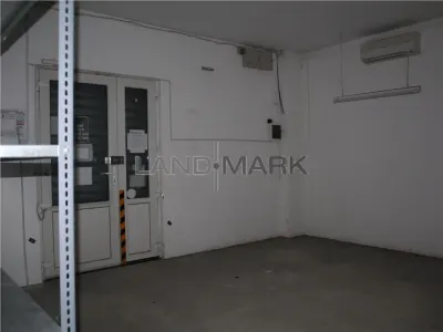 Spatiu comercial, parter, 16 metri vitrina - foto 6