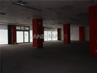 Spatiu comercial, parter, 16 metri vitrina - foto 10