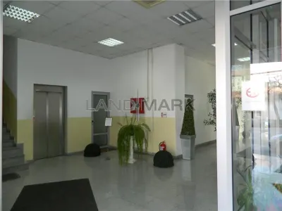 EXCLUSIVITATE, Spatiu birouri 140 mp , cladire noua, semicentral - foto 7
