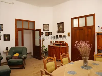 Apartament ultracentral, imobil istoric - foto 1