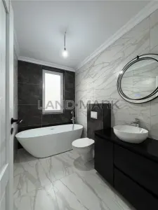 APARTAMENT PREMIUM BLOC NOU 3 CAMERE SI CURTE PREMIUM DUMBRAVITA - Timisoara
