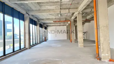 Spatiii Comercial de inchiriat , bloc nou, zona Mehala - foto 4