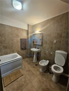Apartament 2 camere, Piata 1 Mai - foto 2