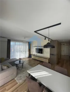 Apartament 3 camere, Central - foto 1