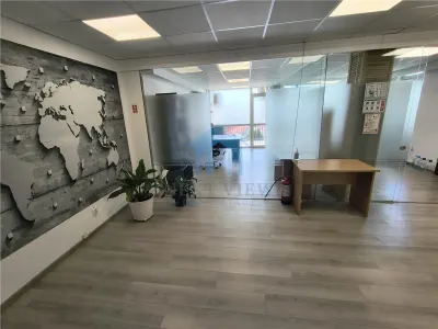 Spatiu comercial, Central - foto 1