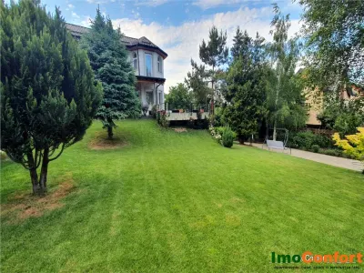 EXCLUSIV! Vila cu 3 niveluri si 1700mp teren in zona Miroslava - foto 2