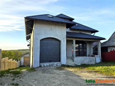 Vila  cu suprafata de 588mp si1600mp teren langa Pascani - foto 12