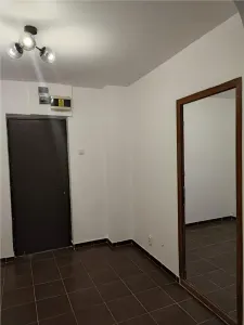 Apartament la parter - foto 3