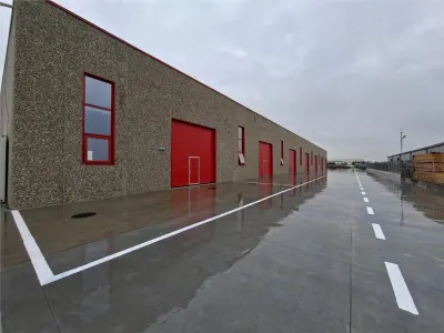 Chitila - Hala din beton, 2400 mp-8 porti-ISU-suporta pod rulant - Chitila