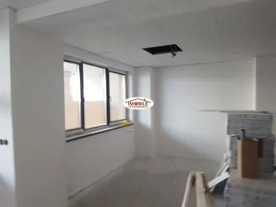 Spatiu comercial, zona Strand - foto 2